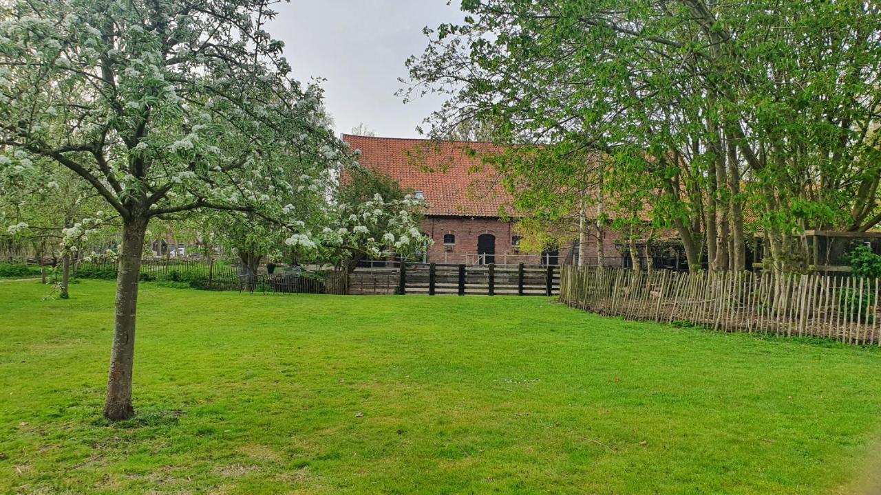 Bed & Breakfast De Zeeuwsche Hoeve Kerkwerve